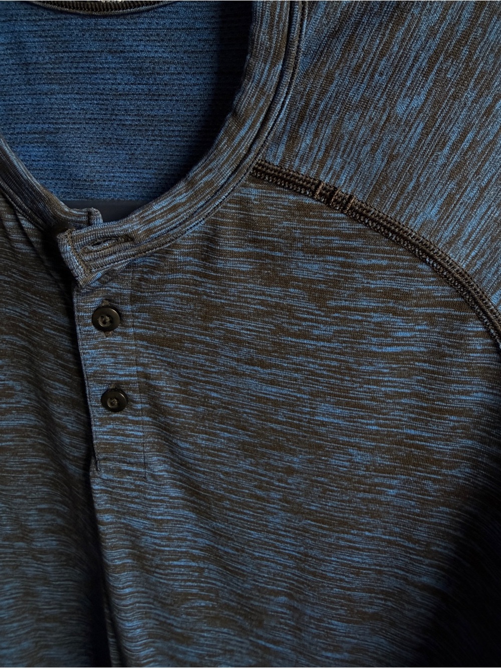 lululemon athletica Men's Heathered Navy/Black Long-Sleeve Henley - Picture 3 of 4